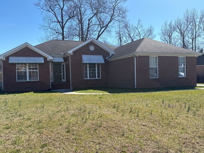 96 Hunt Creek Rd in Manchester, TN - Building Photo - Building Photo