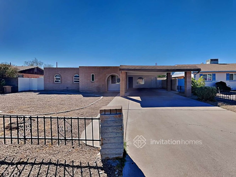 3245 E Palm Ln in Phoenix, AZ - Building Photo