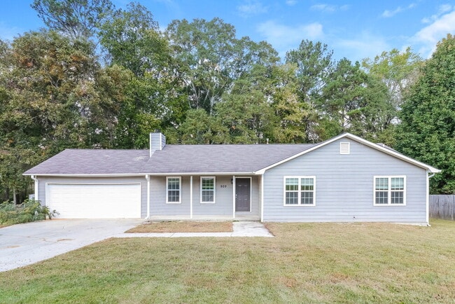 property at 909 N Lassetter Cir