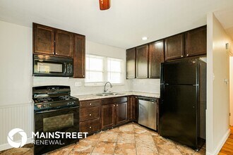 725 Bellarmine Ln in Florissant, MO - Building Photo - Building Photo