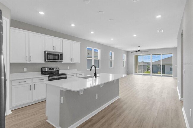819 Ballantyne Dr in Lake Wales, FL - Building Photo - Building Photo