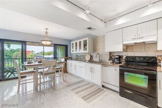 1724 Bald Eagle Dr in Naples, FL - Building Photo - Building Photo