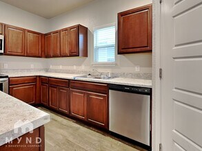 7535 Rose Robin Run Ct in Converse, TX - Foto de edificio - Building Photo