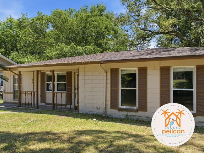 property at 905 Lagoon Dr