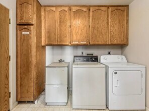 2699 Elwood Ave in South Lake Tahoe, CA - Building Photo - Building Photo