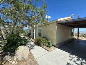 32478 Sapphire Rd in Lucerne Valley, CA - Building Photo - Building Photo