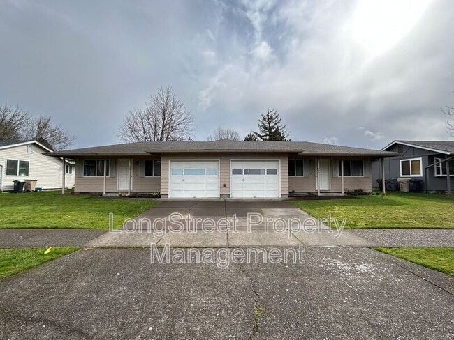 324 NE Conifer Blvd in Corvallis, OR - Building Photo - Building Photo