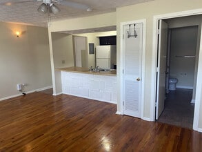 562 Woodland Ave, Unit #34 in Lexington, KY - Building Photo - Building Photo