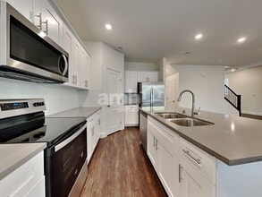 8842 Tiger Tooth Ave in Las Vegas, NV - Foto de edificio - Building Photo