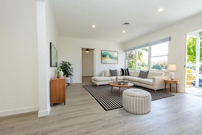 944 Opal St in San Diego, CA - Building Photo - Building Photo