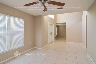 1249 SW Mancuso Ave in Port St. Lucie, FL - Foto de edificio - Building Photo