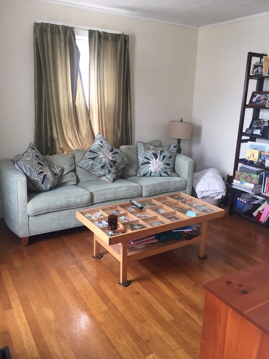 8 Chapin St, Unit #1J in Winchester, MA - Foto de edificio
