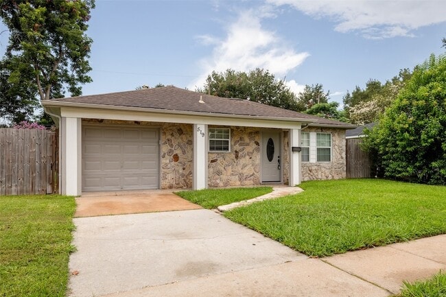 519 Guyer St in Sugar Land, TX - Building Photo - Building Photo