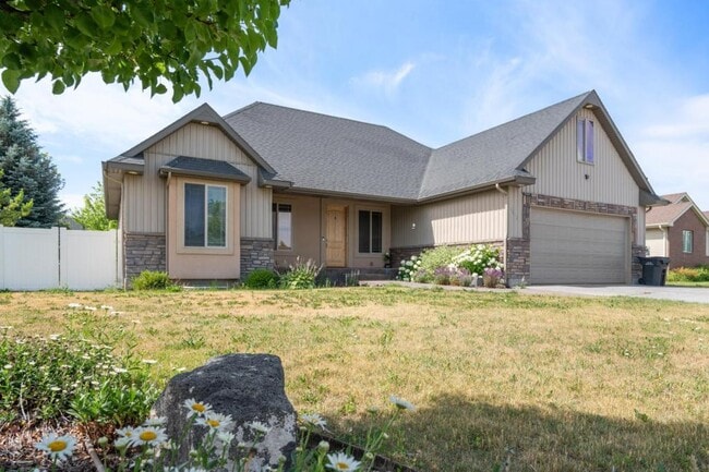 2612 Eastview Dr in Idaho Falls, ID - Building Photo - Building Photo