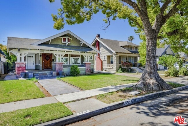 2230 W 30th St in Los Angeles, CA - Building Photo - Building Photo
