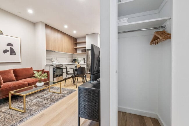 583 Lorimer St in Brooklyn, NY - Building Photo - Building Photo