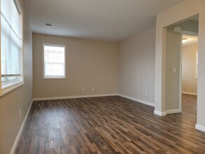 316 Lewis St S in Shakopee, MN - Foto de edificio - Building Photo