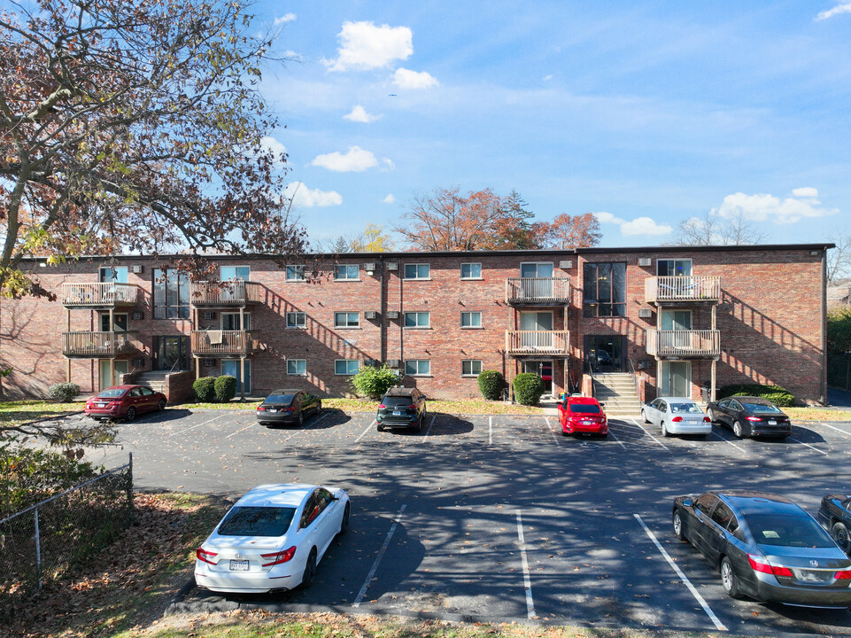 Mears Place Apartments in Cincinnati, OH - Building Photo