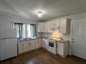 5850 Old Bill Cook Rd in Atlanta, GA - Building Photo - Building Photo