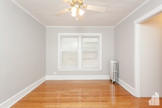 2617 W Gunnison St in Chicago, IL - Building Photo - Building Photo