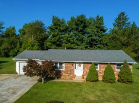 3522 S Bainbridge Dr in Bloomington, IN - Building Photo