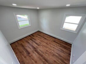 10 Johnson St in Commack, NY - Building Photo - Building Photo