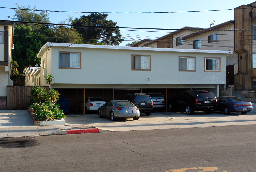 209 E Oak Ave in El Segundo, CA - Building Photo