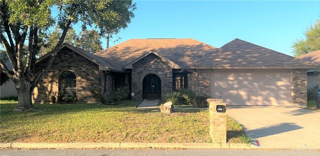 2008 Oriole Ave in McAllen, TX - Building Photo - Building Photo