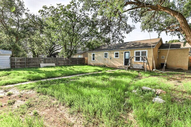 3114 31st St in Lubbock, TX - Building Photo - Building Photo