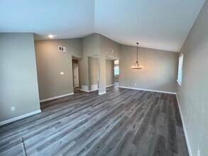 1741 Clarendon Dr in Lewisville, TX - Building Photo - Building Photo