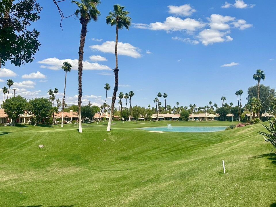 336 Villena Way in Palm Desert, CA - Building Photo
