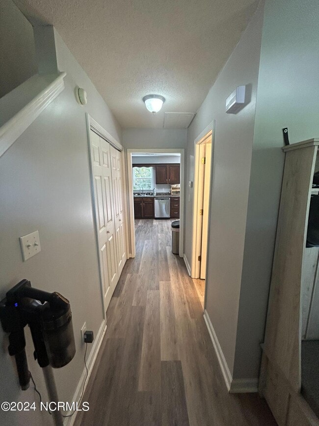 230 Dartmoor Trail in Jacksonville, NC - Building Photo - Building Photo
