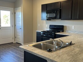 561 SE 3rd Ter in Newcastle, OK - Building Photo - Building Photo