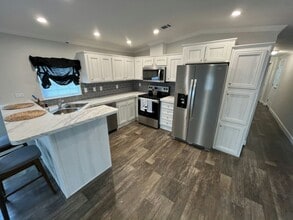 311 Lighthouse Way in Lakeland, FL - Building Photo - Building Photo