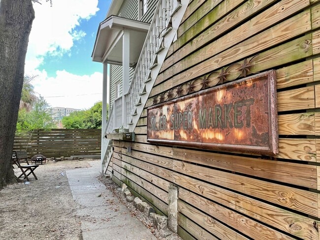 22 Cooper St in Charleston, SC - Foto de edificio - Building Photo