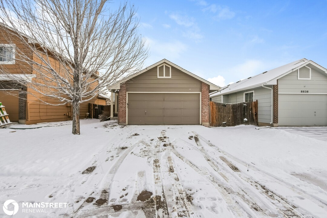 8834 Cloverleaf Cir in Parker, CO - Building Photo