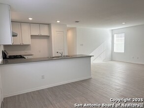 8611 Astral Pl in San Antonio, TX - Building Photo - Building Photo