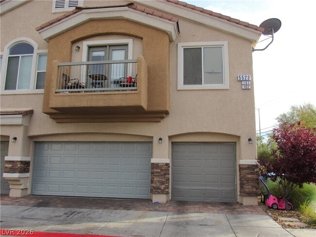 property at 5523 Baccarat Ave