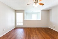 15402 Bammel Oaks Ct photo'