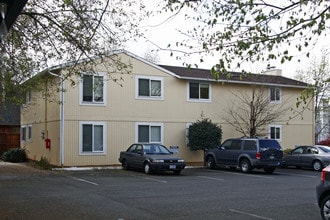 West Tabor in Portland, OR - Foto de edificio - Building Photo