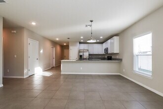 386 Colonade Ct in Kissimmee, FL - Building Photo - Building Photo