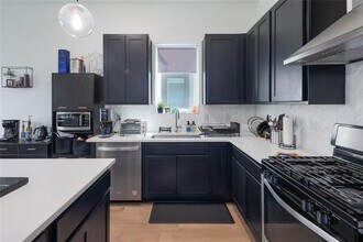5820 Sutherlin Rd in Austin, TX - Building Photo - Building Photo