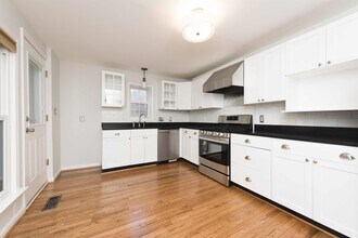 202 11th St NE in Washington, DC - Building Photo - Building Photo