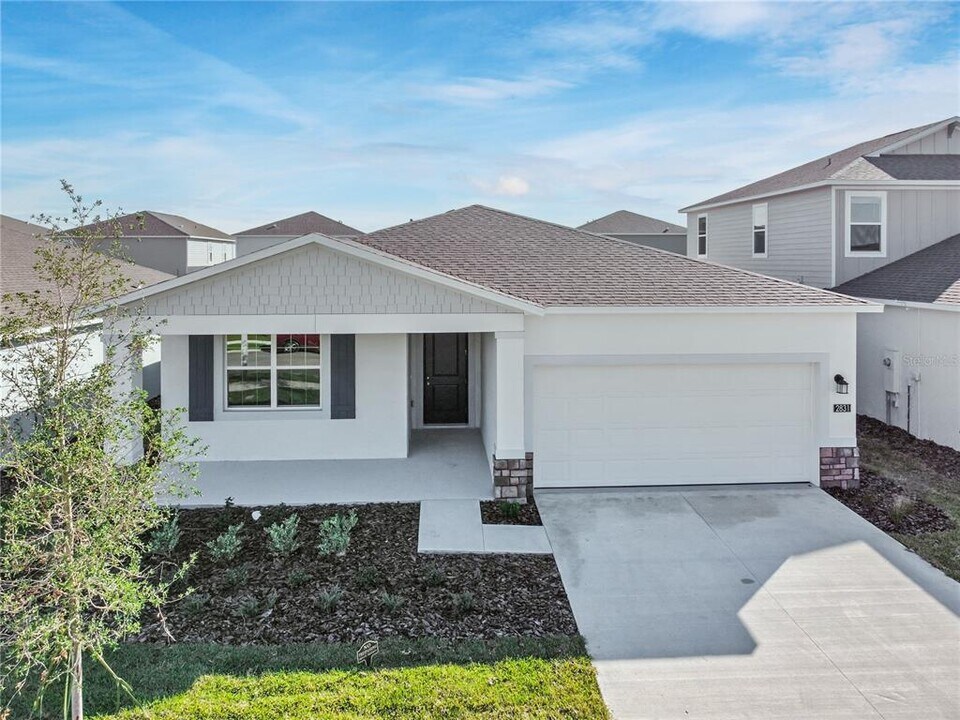 2831 Whitaker Pt in Haines City, FL - Building Photo