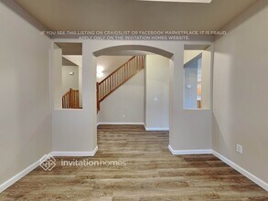 1104 Williams St NW in Orting, WA - Foto de edificio - Building Photo