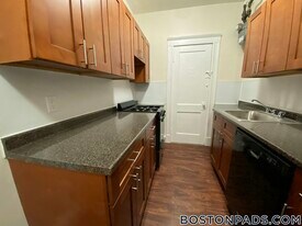 1167 Boylston St, Unit 6 in Boston, MA - Building Photo