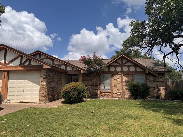 property at 1928 Hurstview Dr