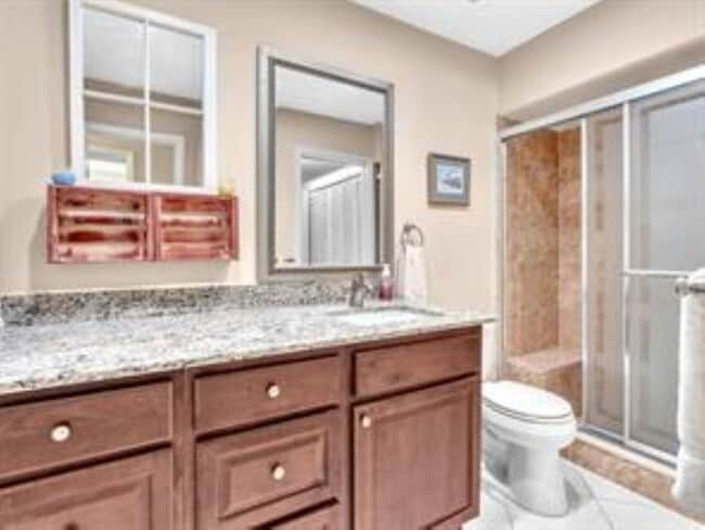 3020 NE 16th Ave, Unit 204 in Oakland Park, FL - Foto de edificio - Building Photo