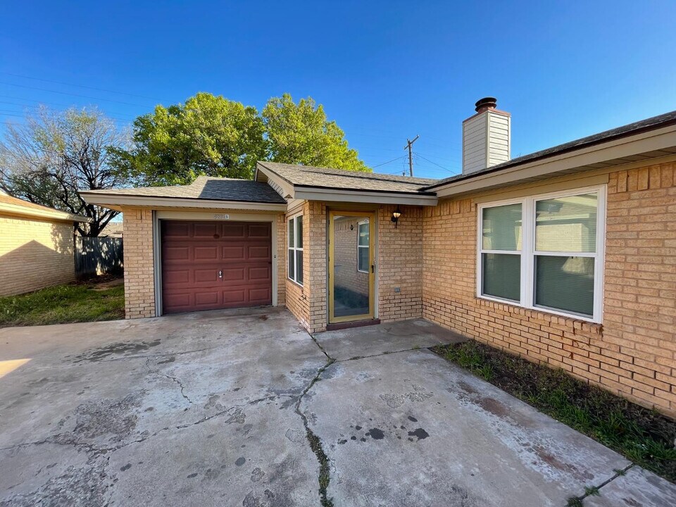 4812 66th St in Lubbock, TX - Building Photo