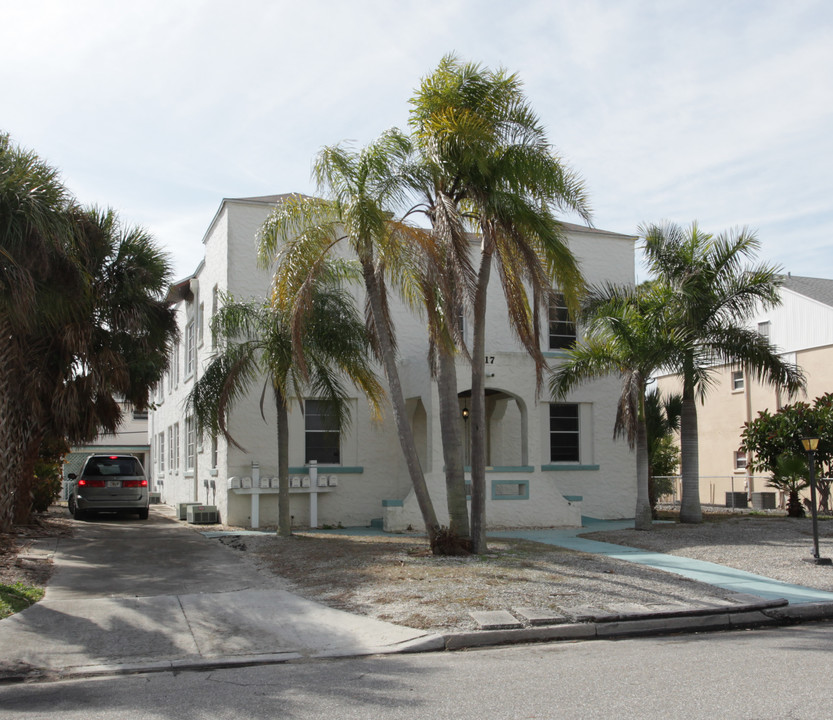 417 Menendez St in Venice, FL - Foto de edificio